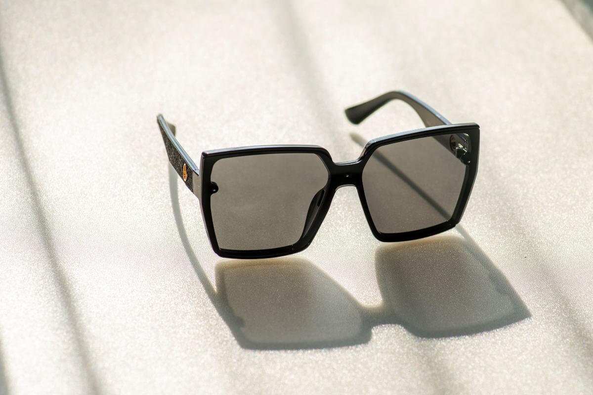 naocare-za-sunce-senka